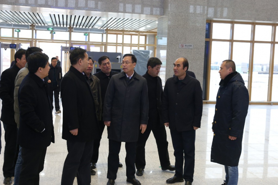 咸陽市政府領導調研銀西高鐵
